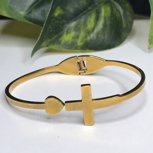Stainless Steel Gold Cross & Heart Bracelet Women Size 7